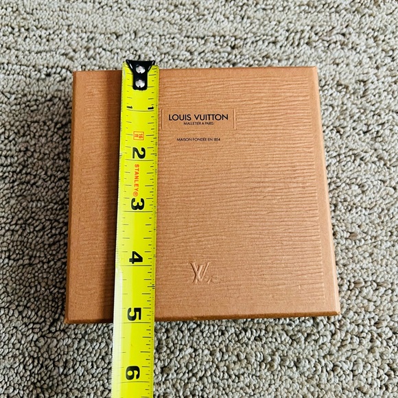 Louis Vuitton Empty Box with Ribbon – Classic Brown - Picture 8 of 10